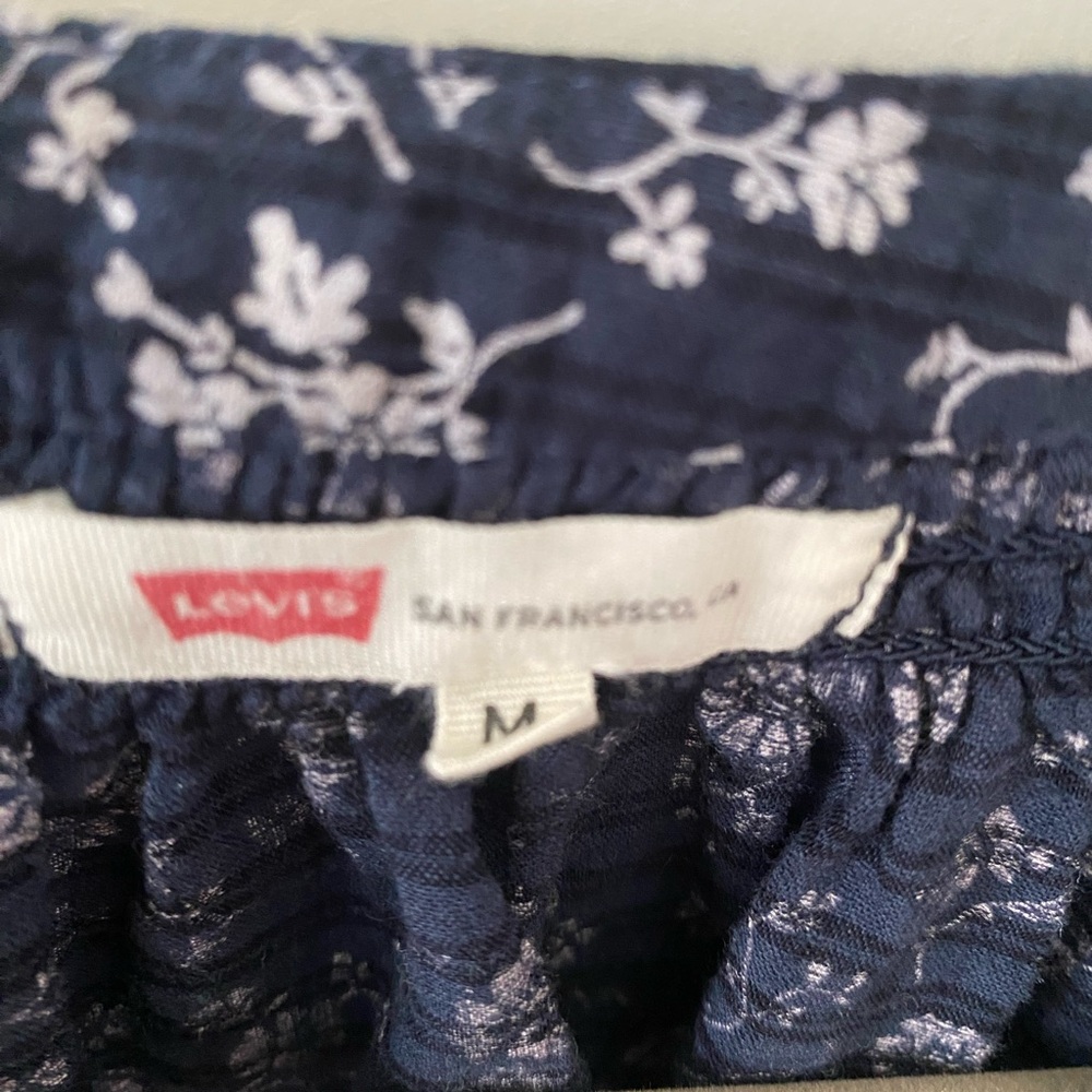 Levi's Navy Blue Floral Button-Down Blouse - Picture 2 of 4